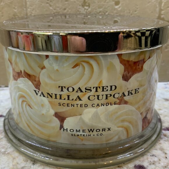 HomeWorx by Harry Slatkin Toasted Vanilla Cupcake Scented 4-Wick Candle 18oz - Picture 1 of 4